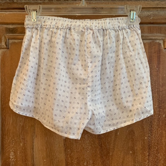 NEW White Camisole With Shorts Set Size Small - Picture 10 of 12